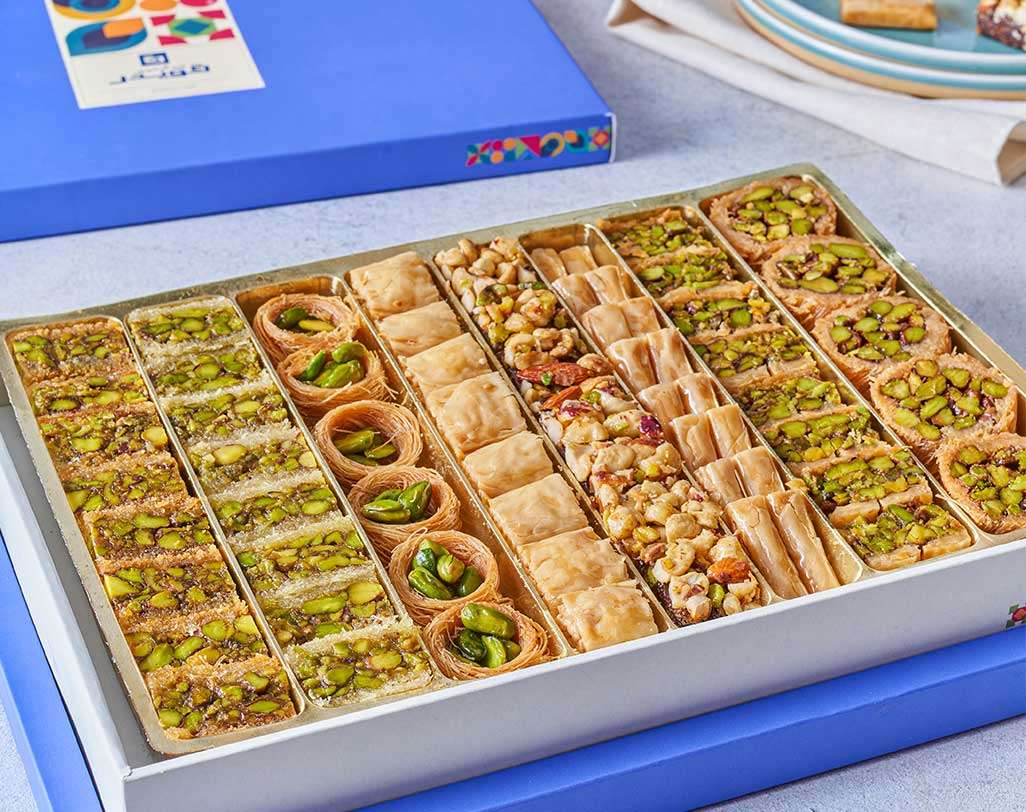 Pistachio Oriental Sweets Small BoxAbdel Rahim Koueider - Egypt