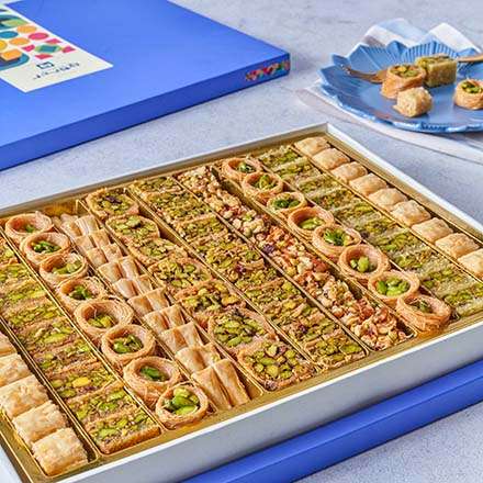 A box Of Oriental Sweets With Pistachios – Large- Abdel Rahim Koueider - Egypt