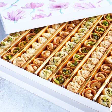 A box Of Light Assorted Oriental Sweets- Abdel Rahim Koueider - Egypt